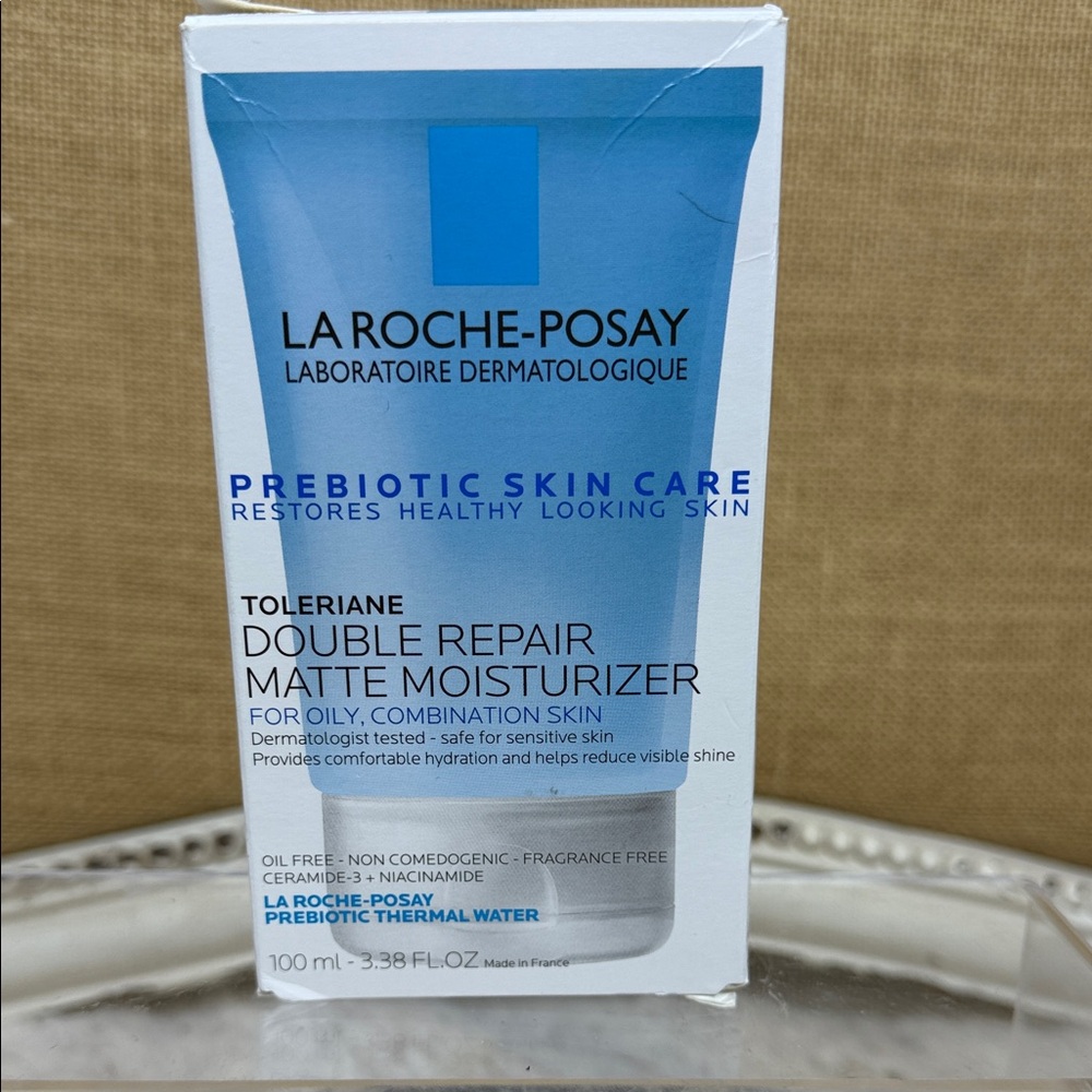 La Roche-Posay Toleriane Double Repair Matte Moisturizer - Picture 4 of 7